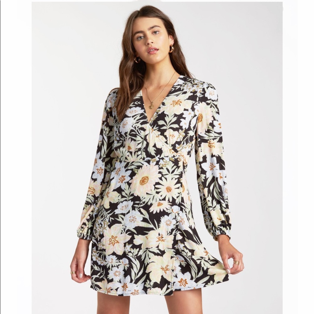 NWT Billabong Black Floral Lotta Love Surplice Long Sleeve Dress - Size XS